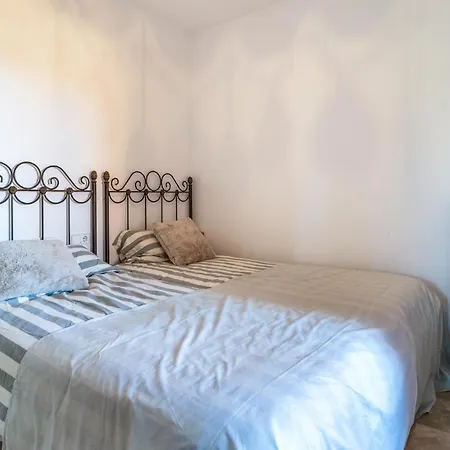 Будинок відпочинку Beautiful In With Wifi