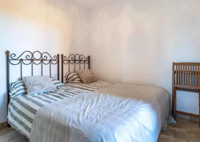 Будинок відпочинку Beautiful In With Wifi