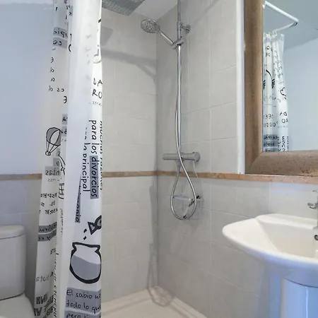 3 Bedroom Awesome Home In Estepona *