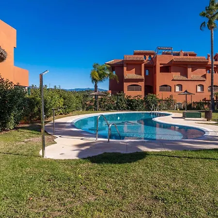 In With Outdoor Swimming Pool Hébergement de vacances Estepona